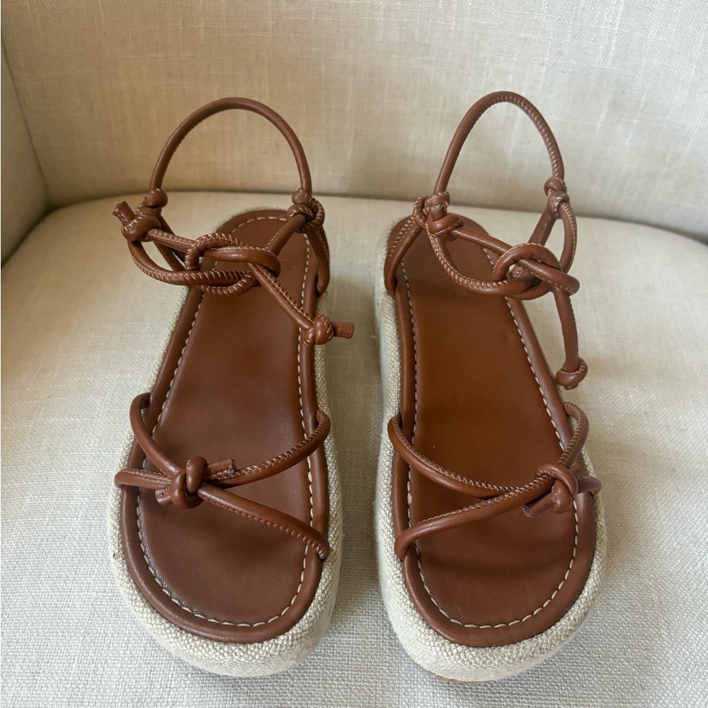 Flattered Brown Leather Women's Sandals